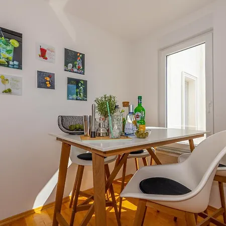 Lorelai Apartment Crikvenica